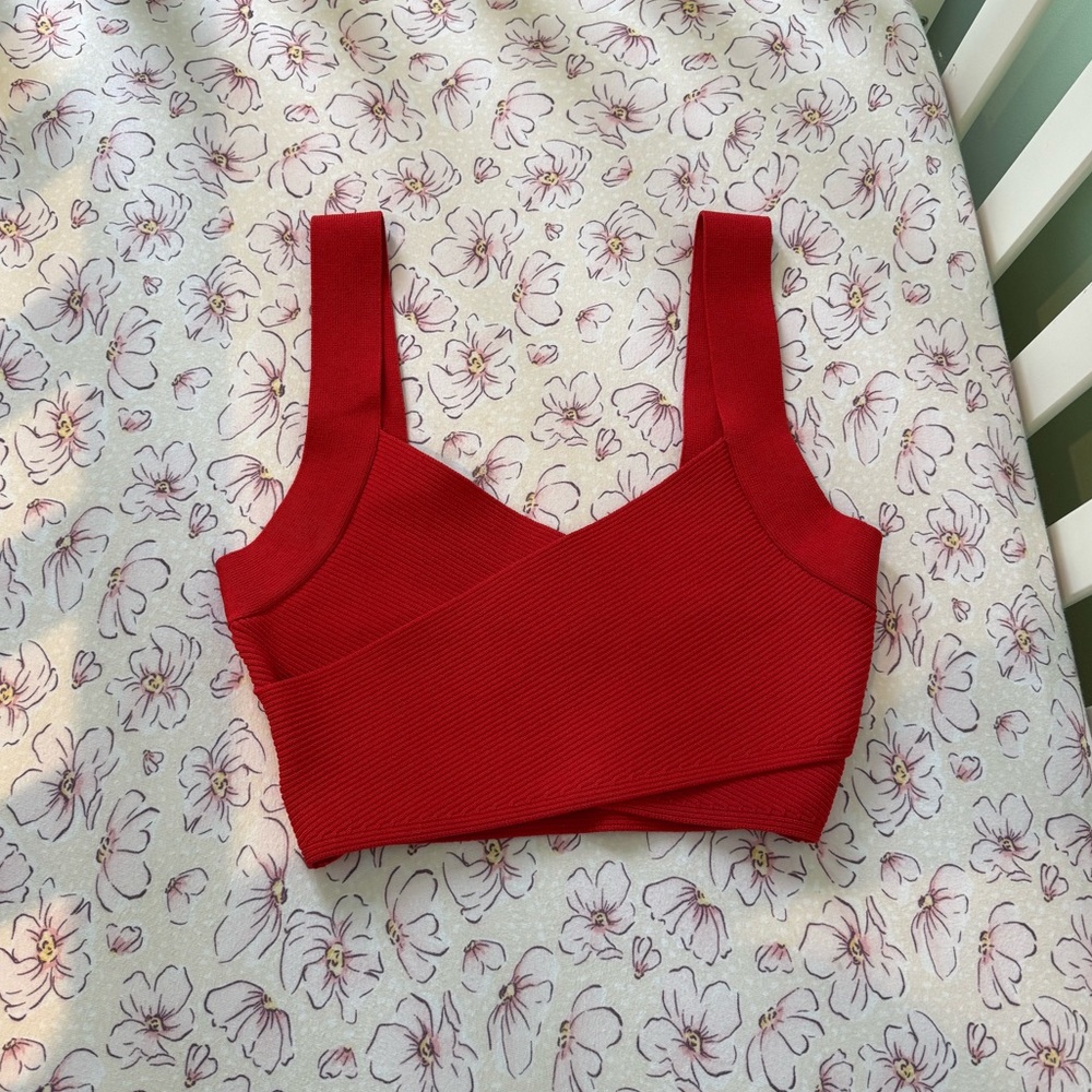 Babaton Sculpt Knit Greek Crop Tank